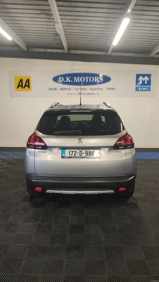 PEUGEOT 2008 - Image 2