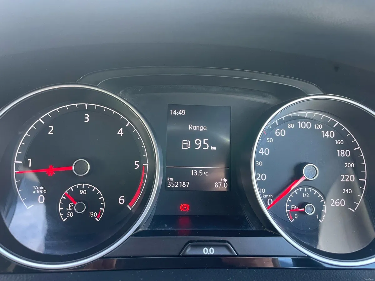 Volkswagen Golf - Image 6