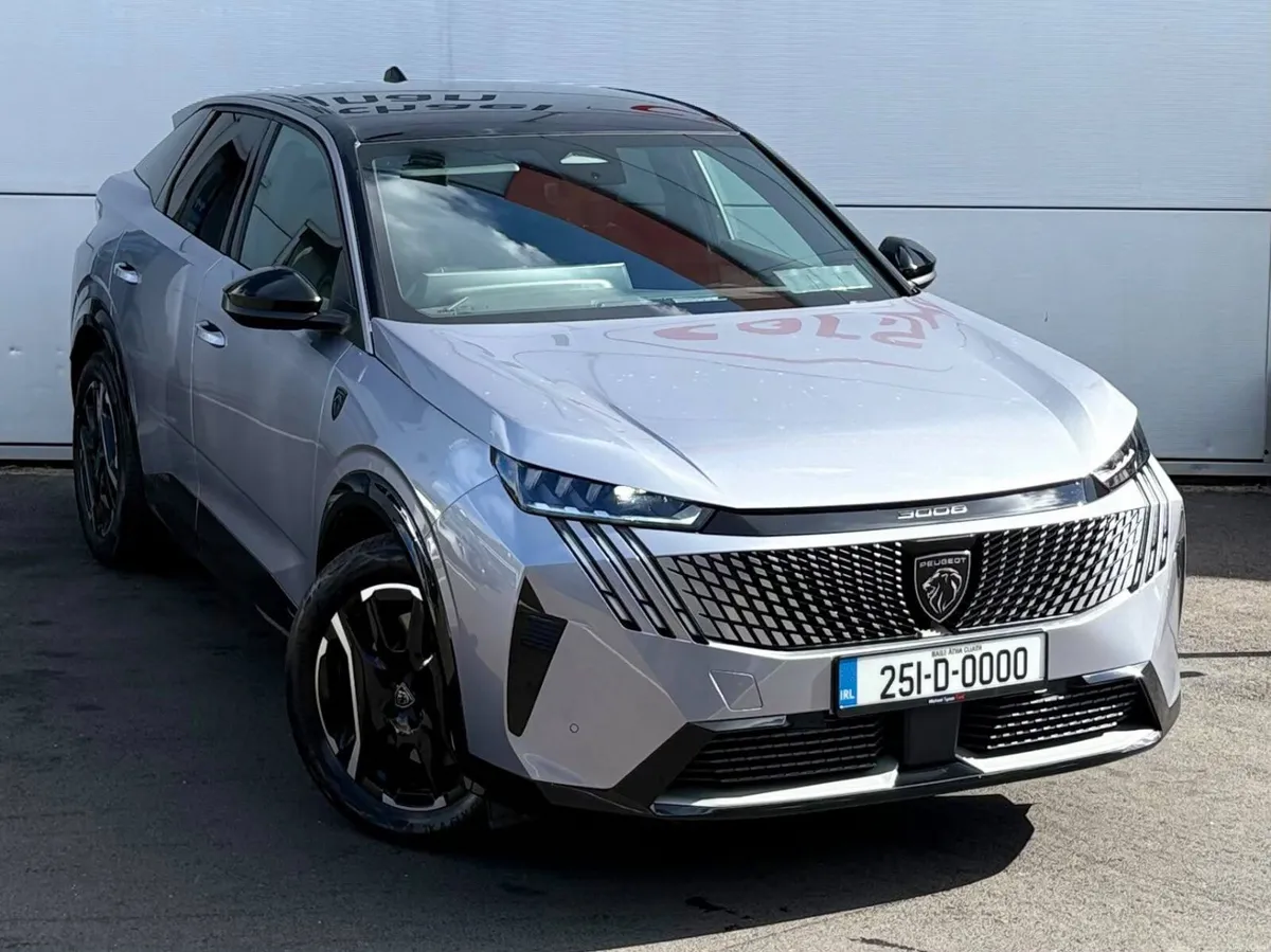 2025 Peugeot 3008e GT Line 73kwh, 19" Alloys - Image 3