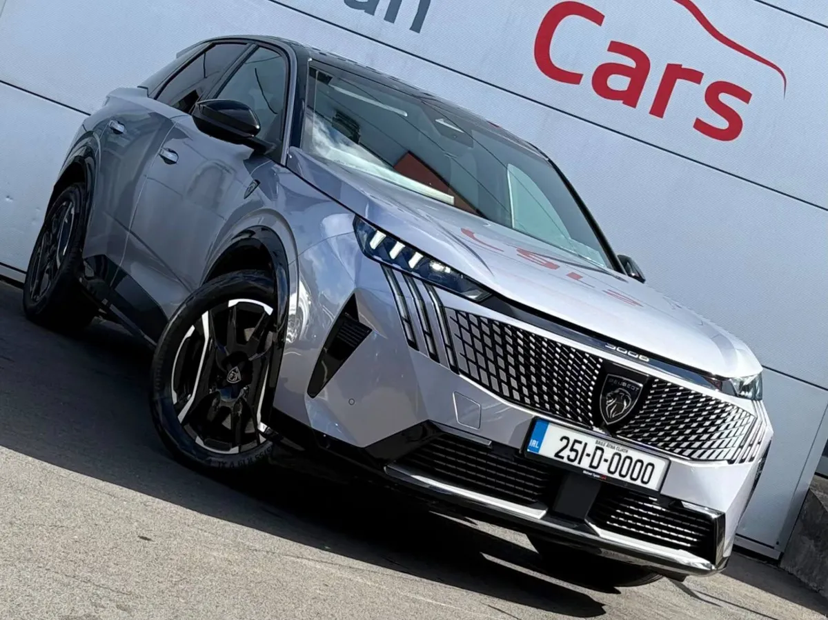 2025 Peugeot 3008e GT Line 73kwh, 19" Alloys - Image 4