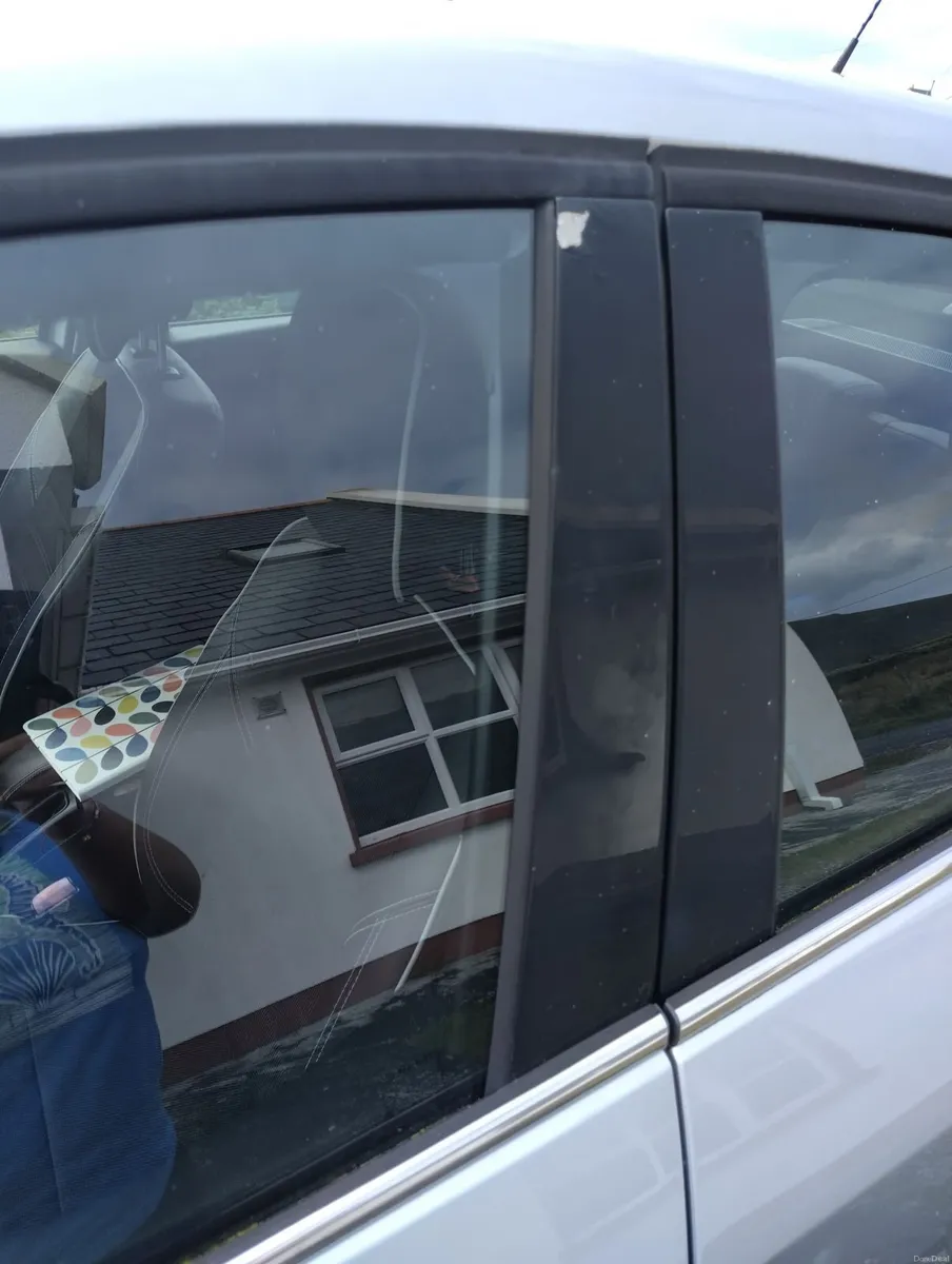 Renault Fluence 2015 - Image 2