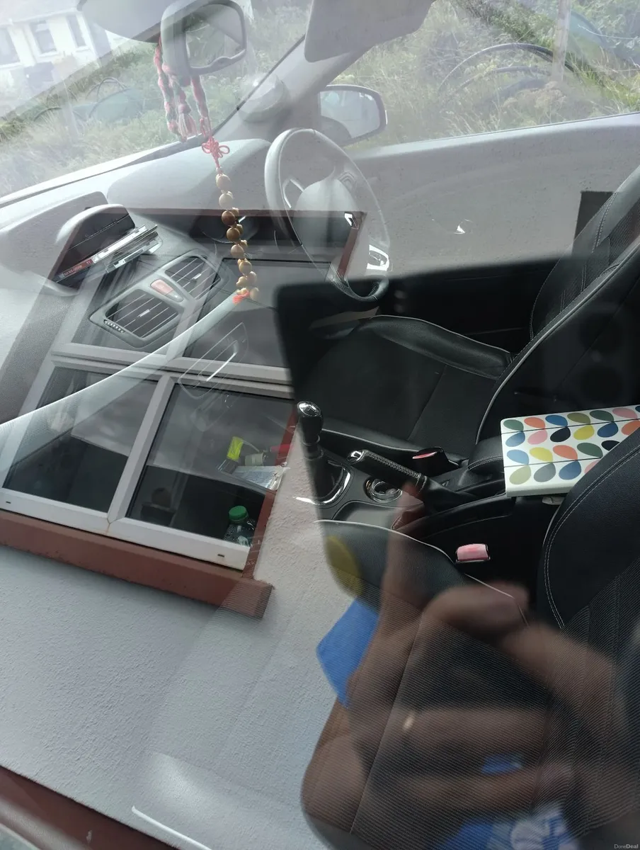Renault Fluence 2015 - Image 3