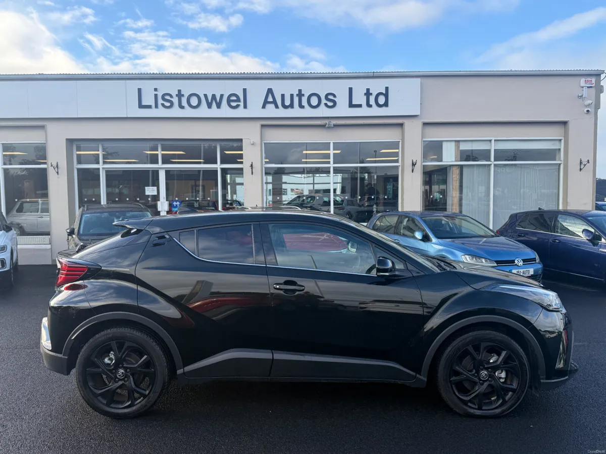 231 TOYOTA CHR G MODE NERO 1.8 PETROL HYBRID AUTO - Image 1