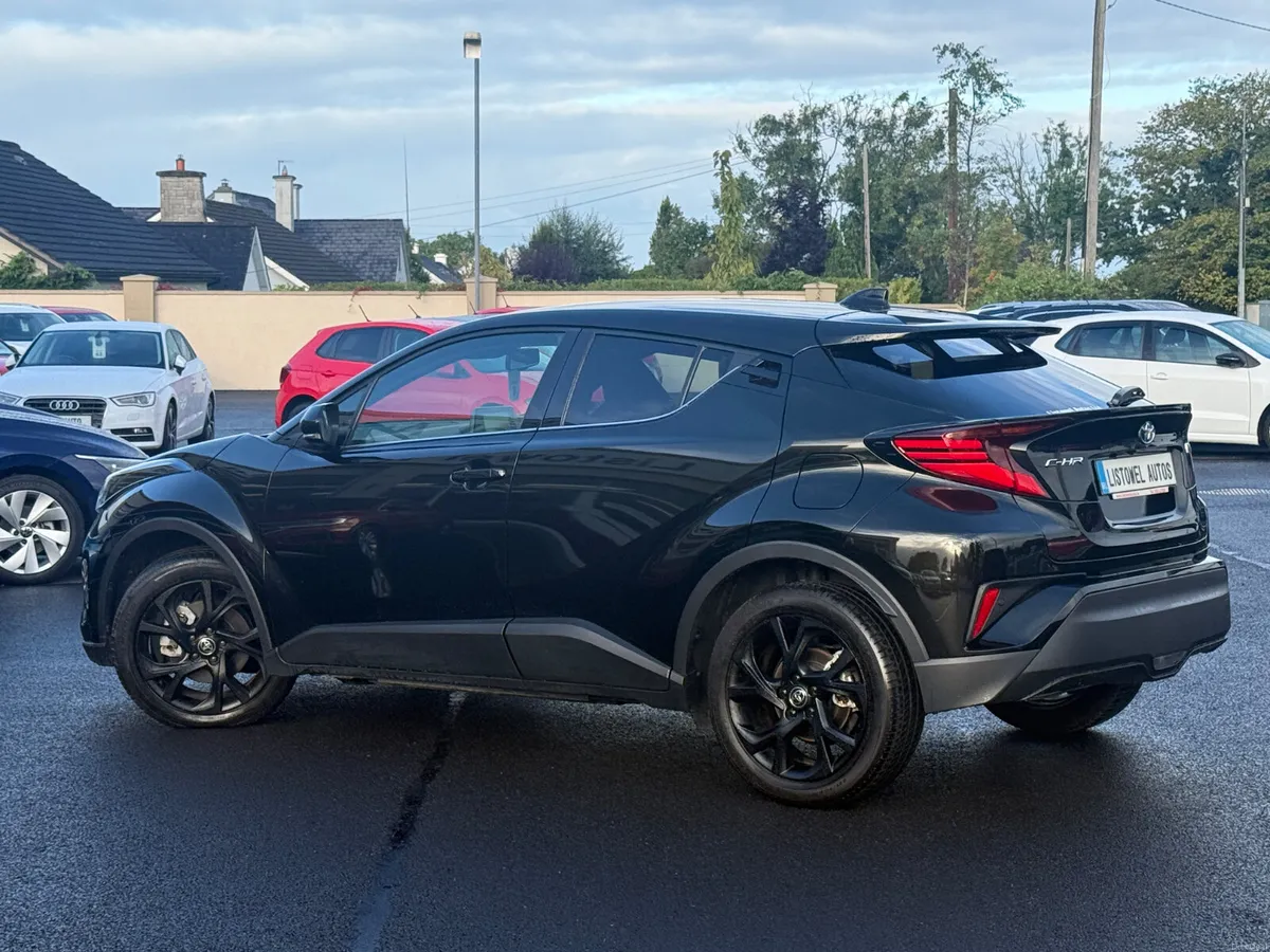 231 TOYOTA CHR G MODE NERO 1.8 PETROL HYBRID AUTO - Image 3