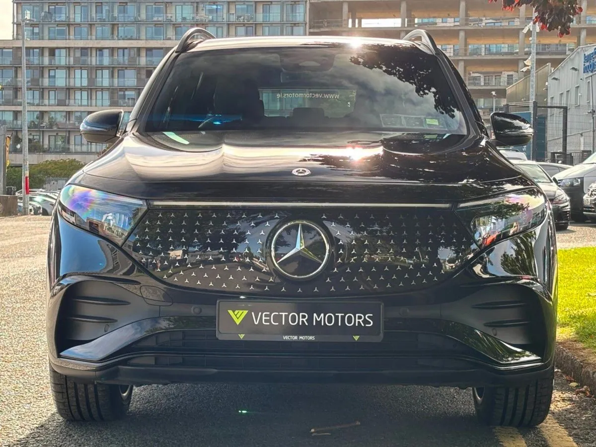 Mercedes-Benz EQB 250+ AMG LINE URBAN EDITION LONG - Image 3