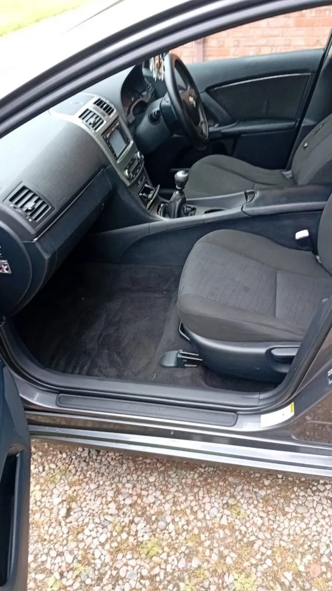 Toyota avensis d4d - Image 4