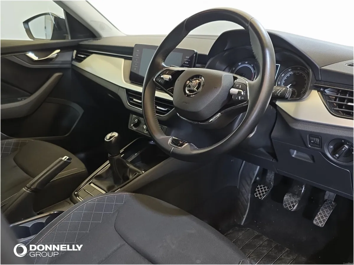 Skoda KAMIQ Hatchback SE Drive - Image 4