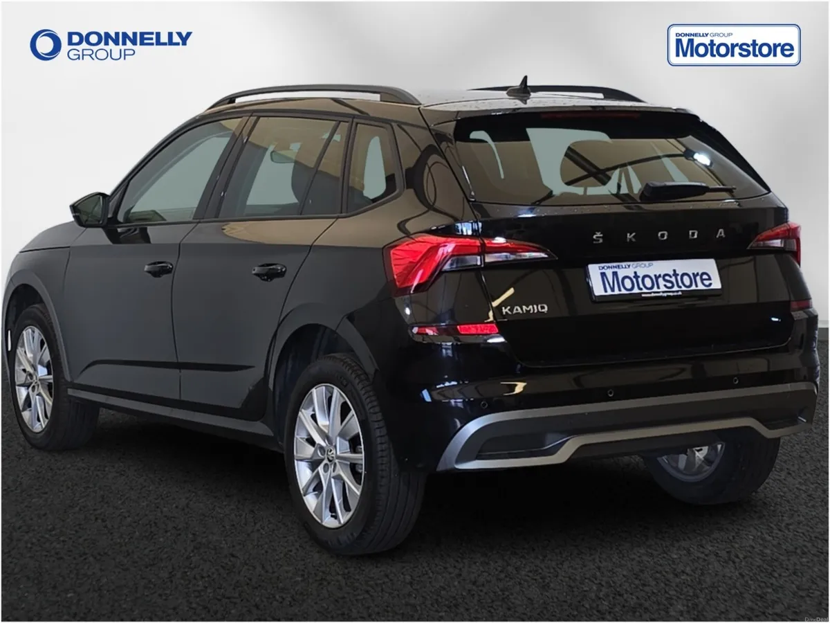 Skoda KAMIQ Hatchback SE Drive - Image 2