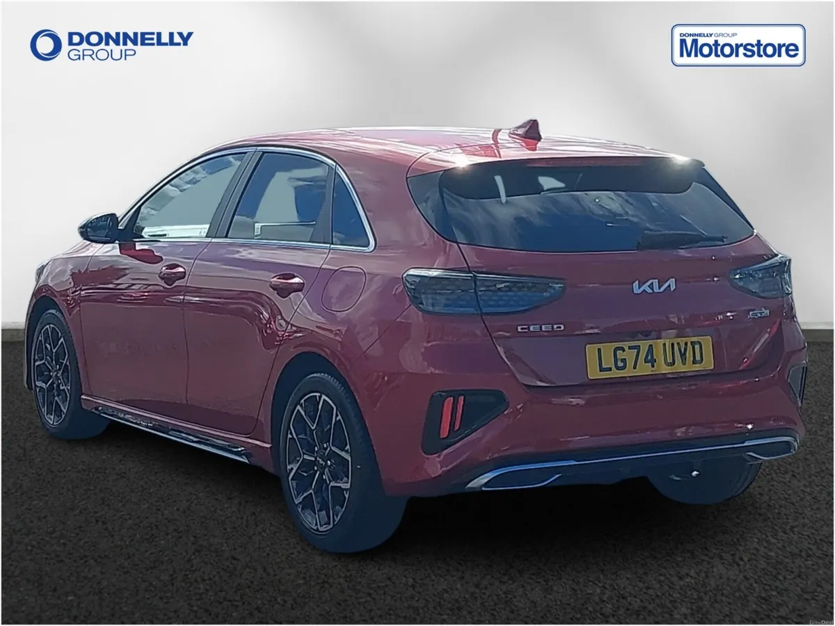Kia ceed 1.5T GDi ISG 138 GT-Line 5dr - Image 2