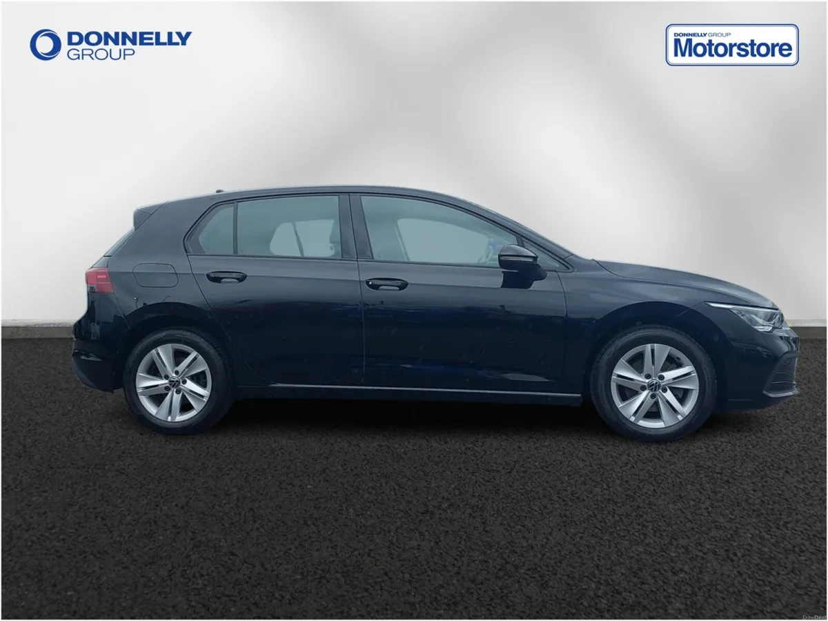 Volkswagen Golf 1.5 eTSI 150 Life 5dr DSG - Image 3