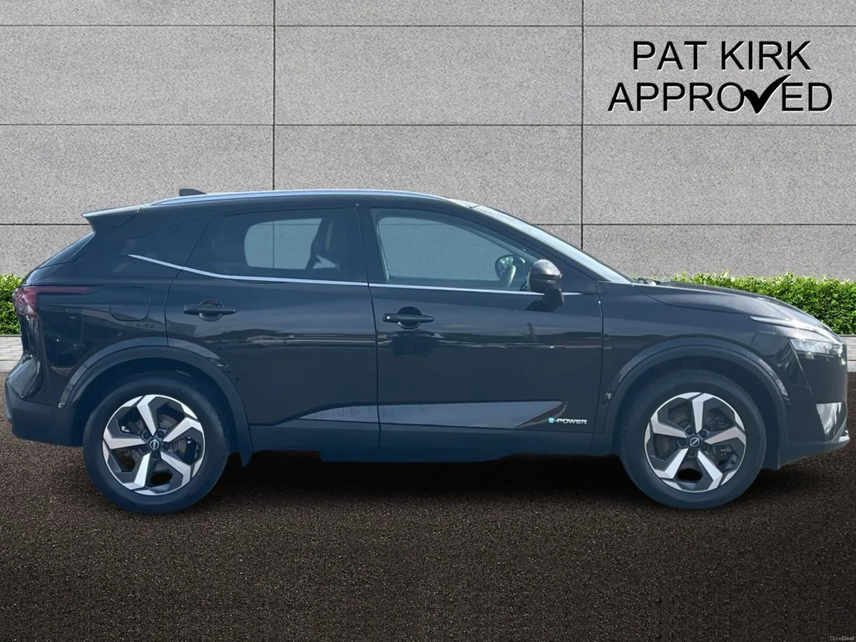 Nissan Qashqai Hatchback N-Connecta - Image 3