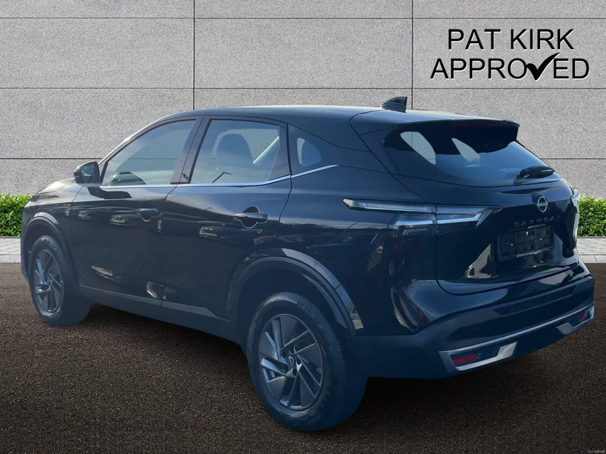 Nissan Qashqai Hatchback Acenta Premium - Image 2