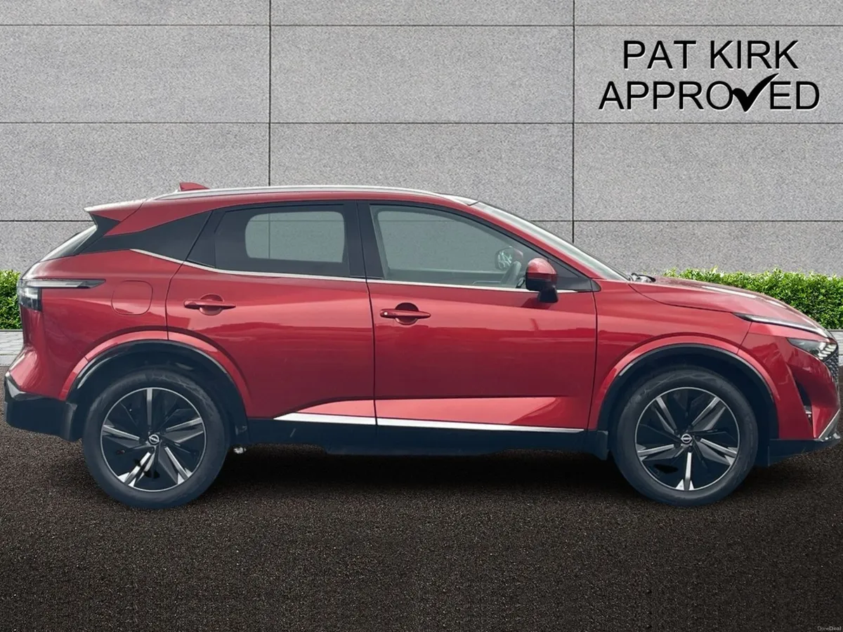 Nissan Qashqai Hatchback Tekna - Image 3