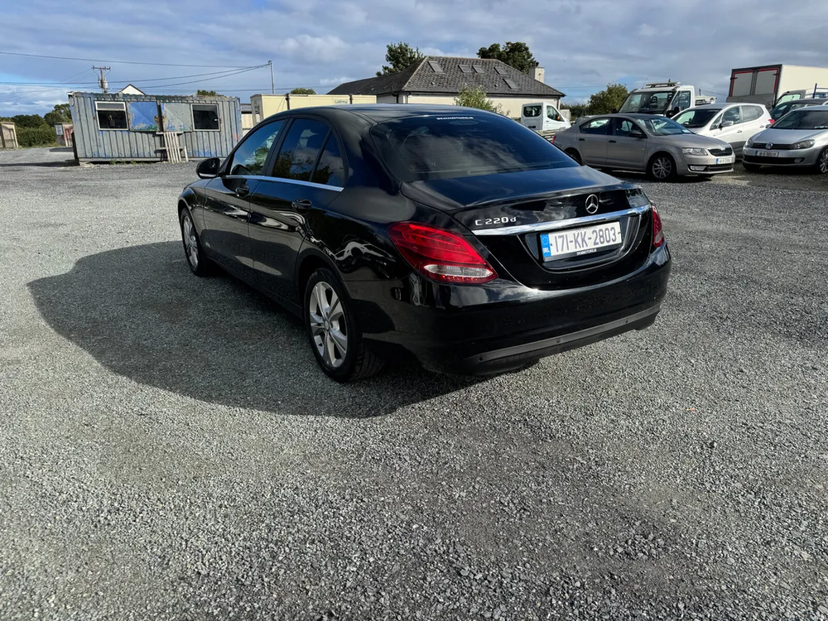 Mercedes C220cdi Executive ..manual..High Spec - Image 4