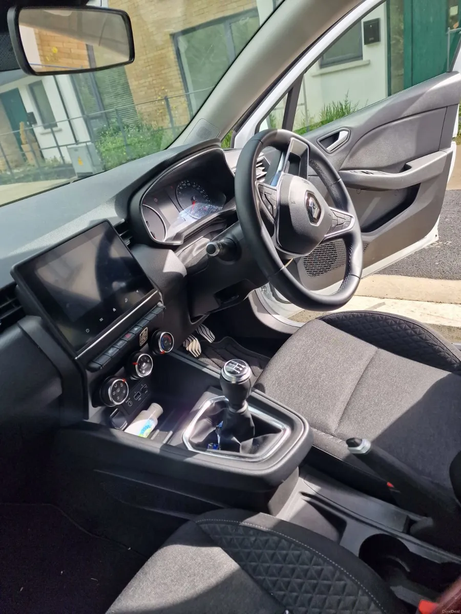Renault Clio 2020 - Image 2
