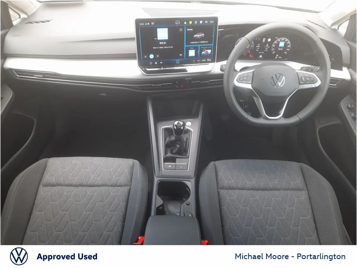 Volkswagen Golf EDITION 75 2.0 TDI 116HP - Image 2