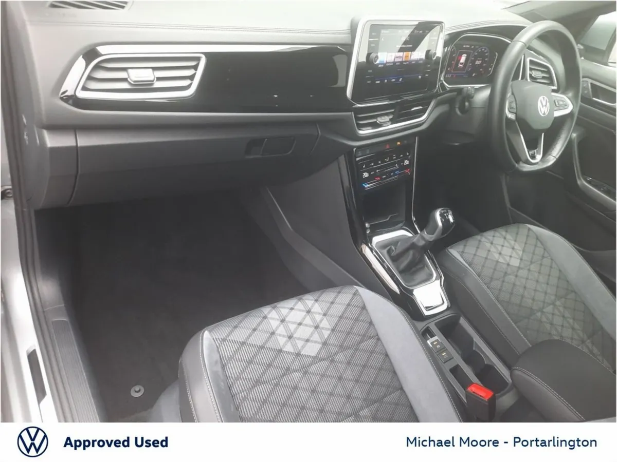 Volkswagen T-Roc 1.0 TSI 110HP R-Line - Image 4
