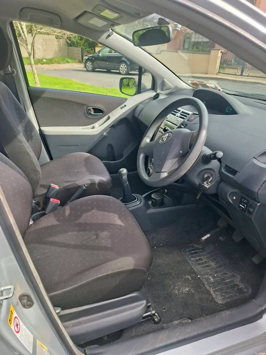 2006 Toyota yaris - Image 6