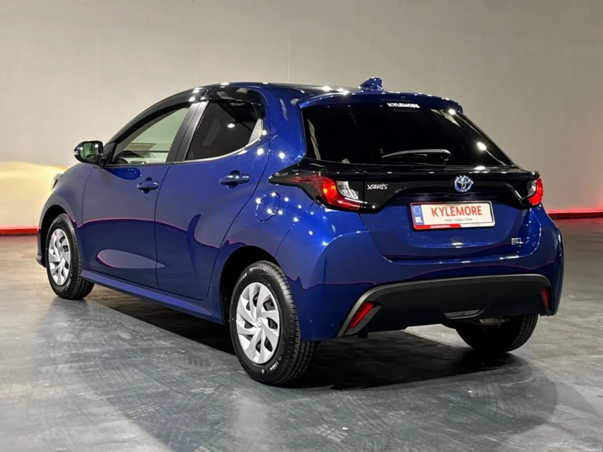 Toyota Yaris HYBRID 1.5 AUTOMATIC - REVERSE CAMERA - Image 5