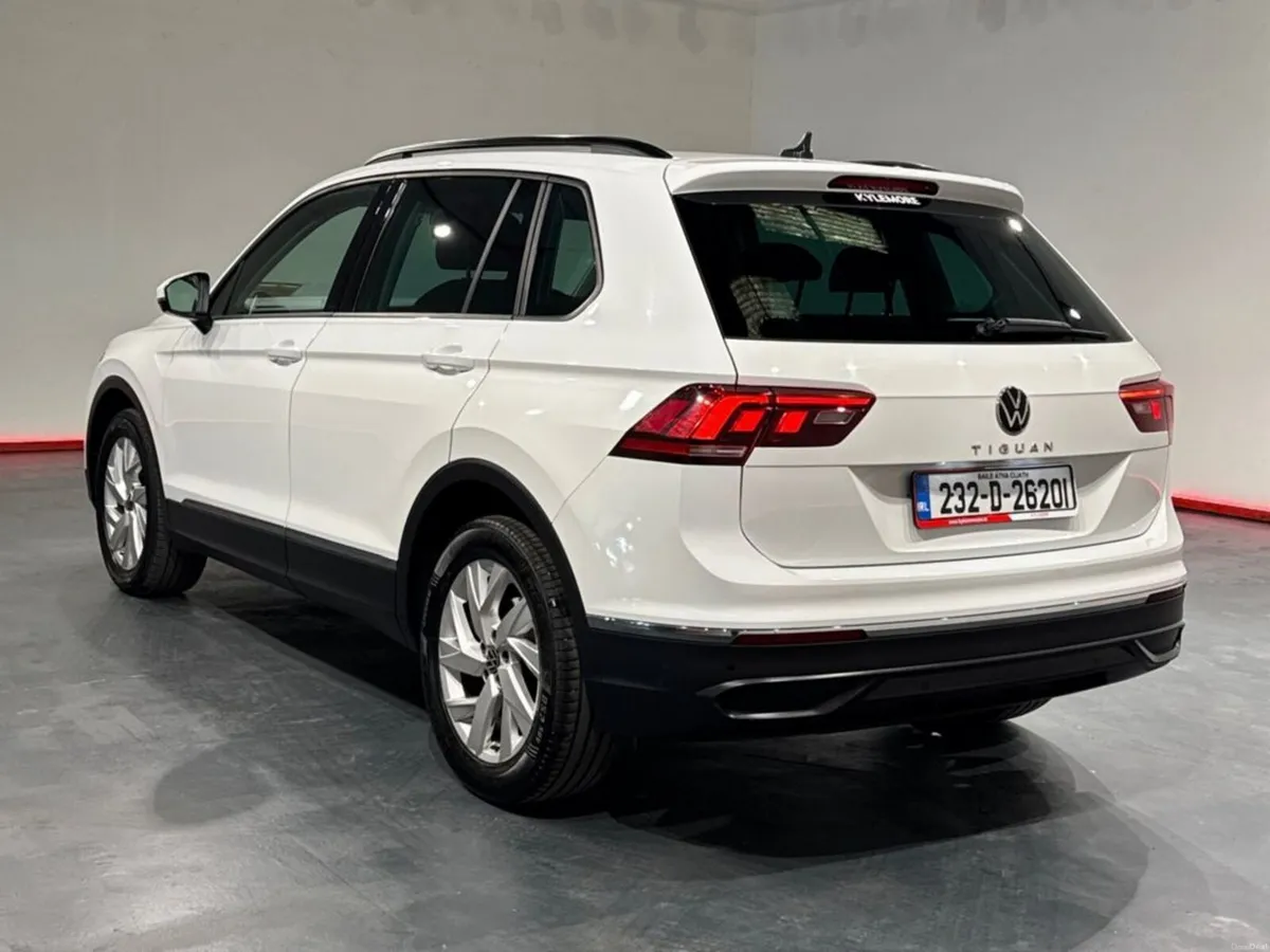 Volkswagen Tiguan 2.0 TDI AUTOMATIC - PARKING SENS - Image 5
