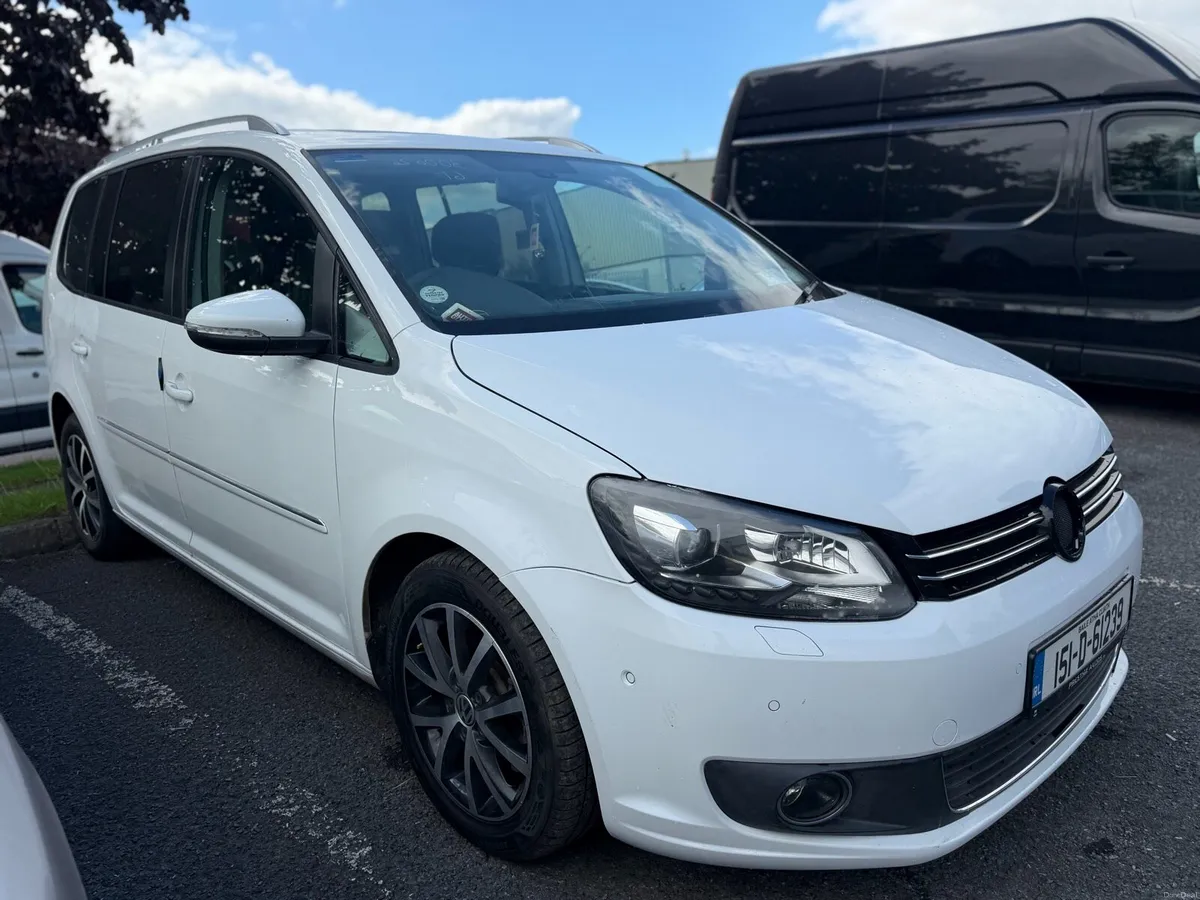 2015 VW Touran 1.4 Tsi Automatic low miles - Image 3