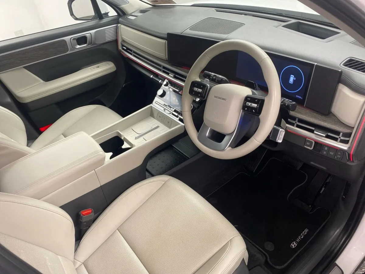 Hyundai Santa Fe 1.6 PHEV 4WD Premium - Image 6