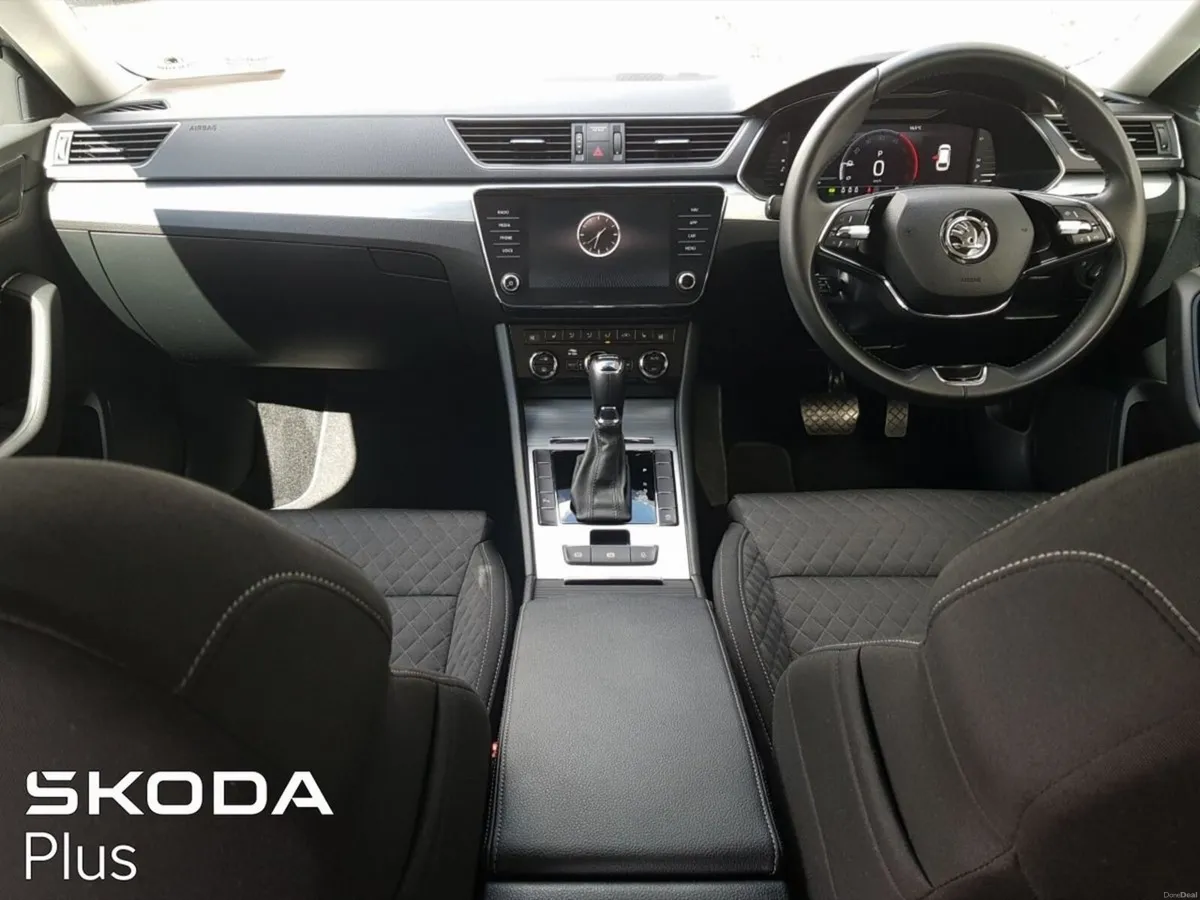 Skoda Superb SUPERB COMBI  AMBITION 2.0 150HP DSG - Image 2