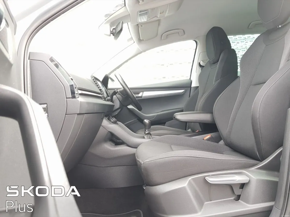 Skoda Karoq SELECTION 2.0TDI 115HP - Image 3