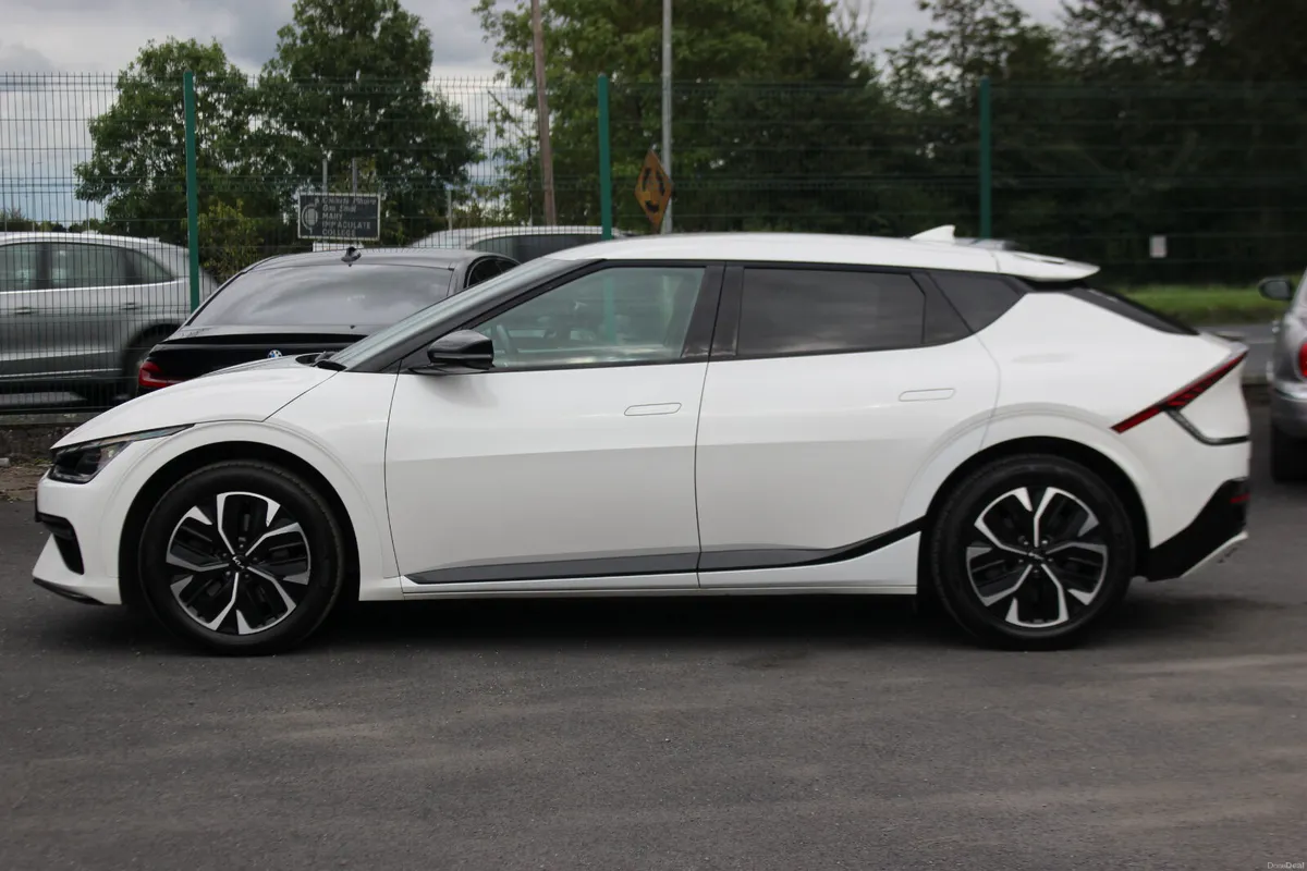 Kia EV6 2022 GT LINE - Image 6