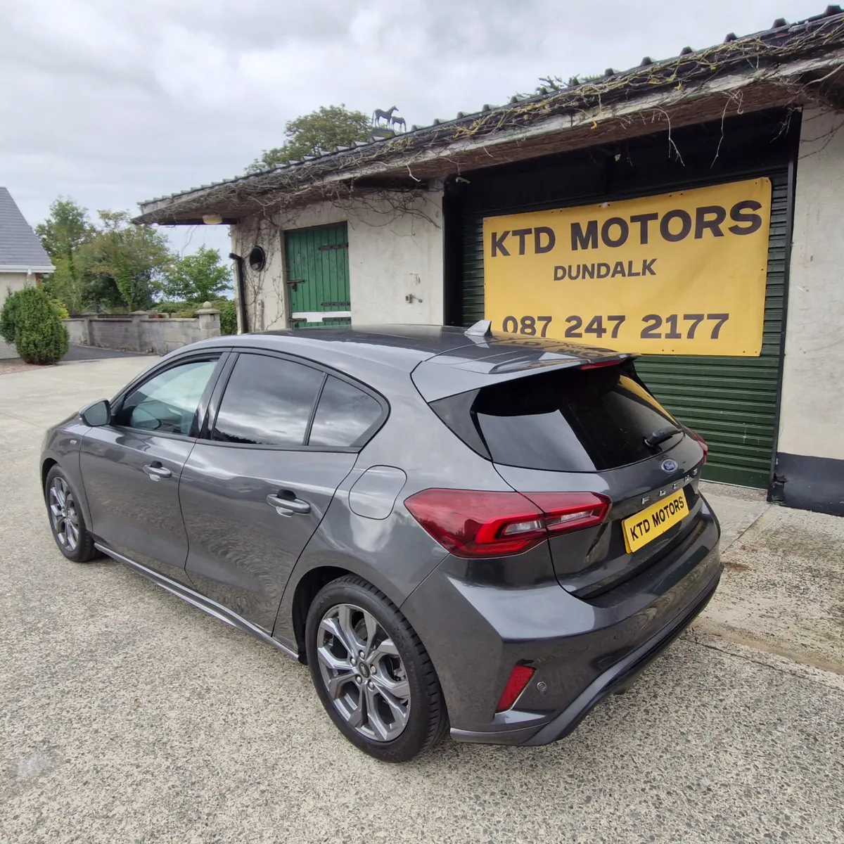 Ford Focus 2023 1.5d Automatic ST Line - Image 3