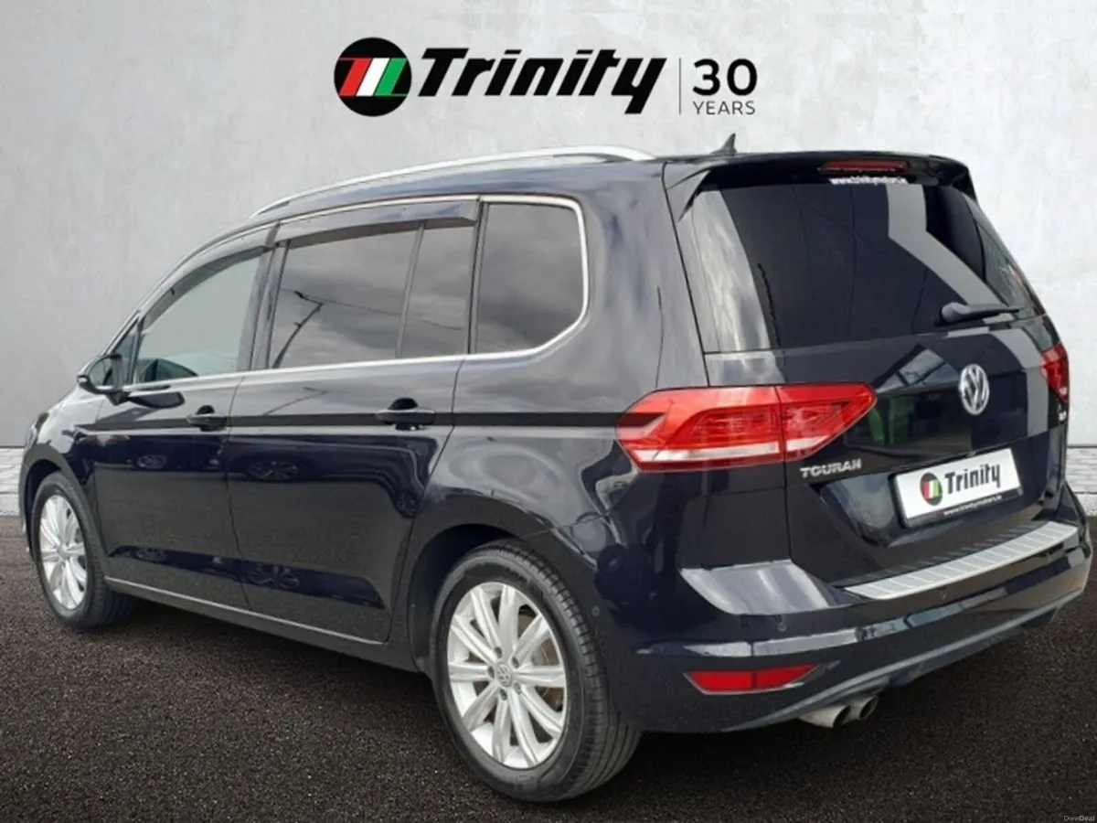 Volkswagen Touran ** STUNNING FAMILY CAR ** 1.4L A - Image 3