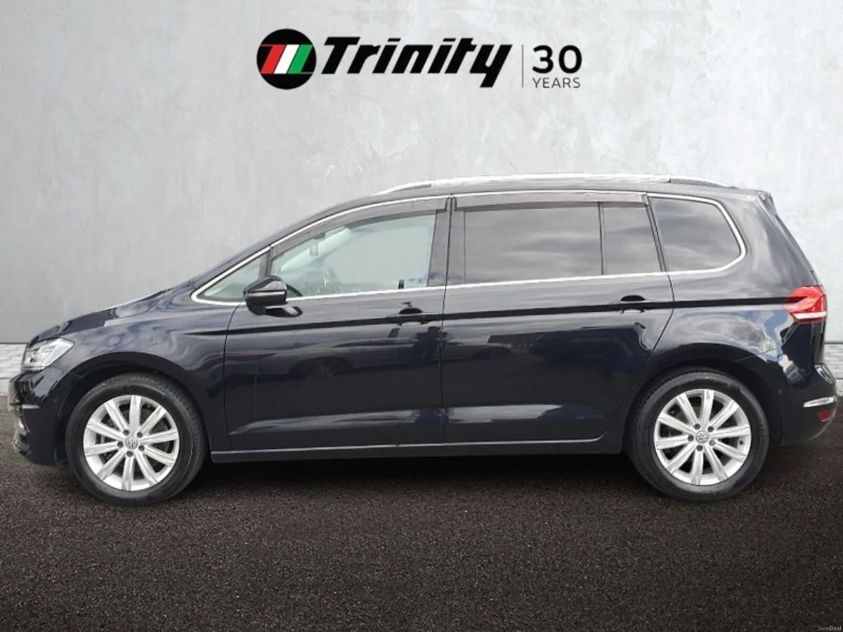 Volkswagen Touran ** STUNNING FAMILY CAR ** 1.4L A - Image 5