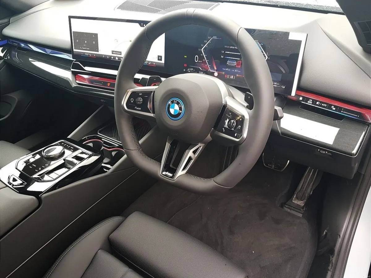 BMW 5-Series 530e M Sport Saloon - Image 6
