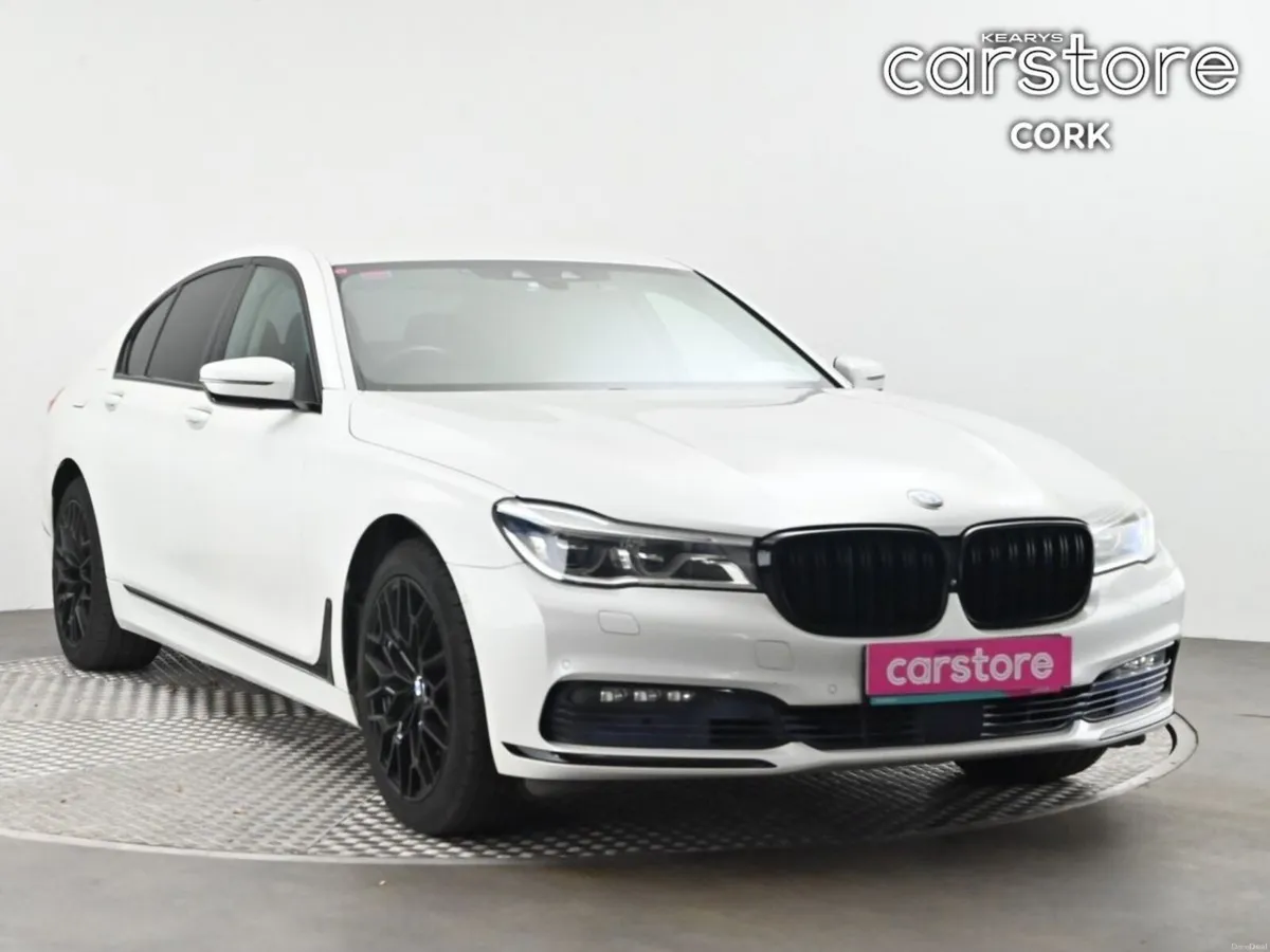 BMW 7-Series 740 PHEV M SPORT - Image 1