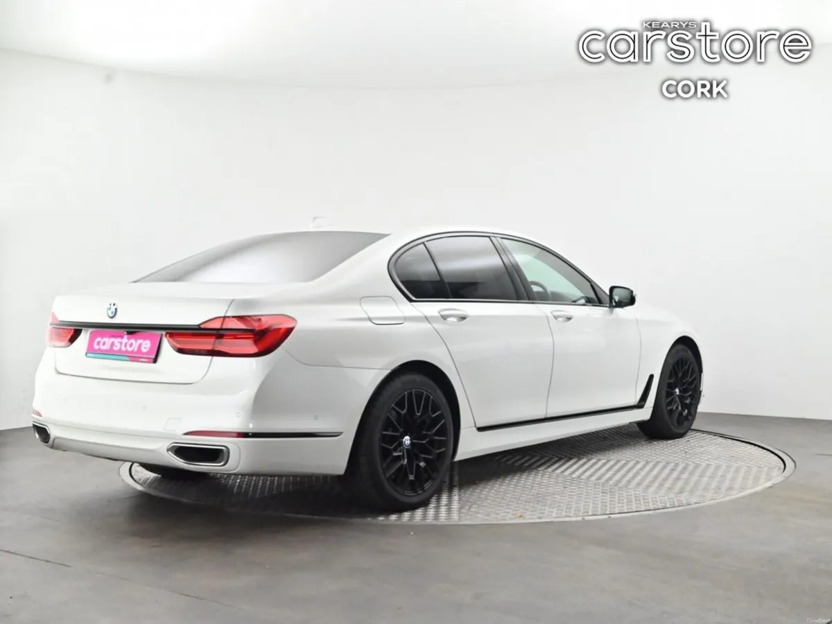 BMW 7-Series 740 PHEV M SPORT - Image 5