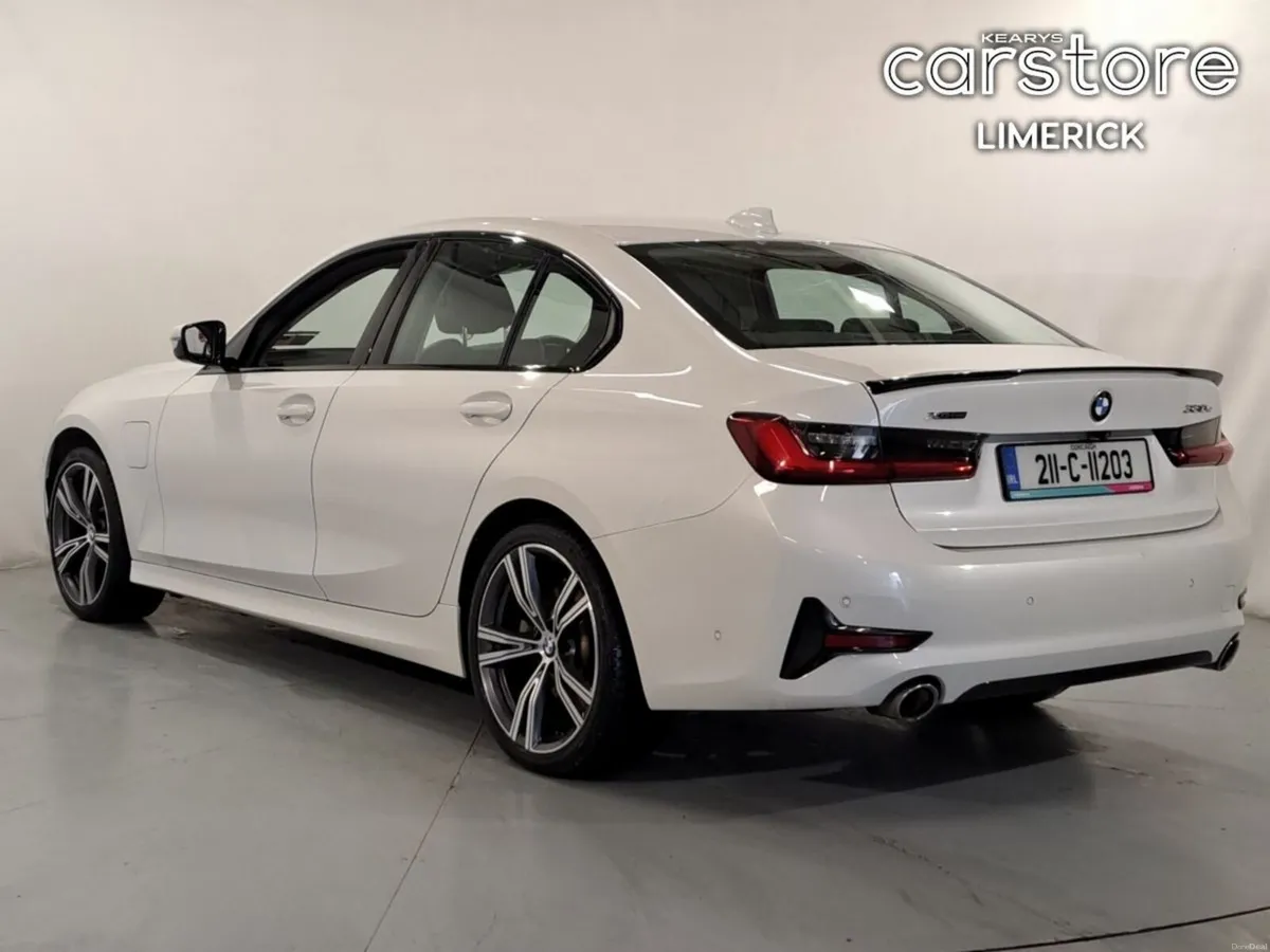 BMW 3-Series 330e xDrive Sport Pro Auto - Image 5