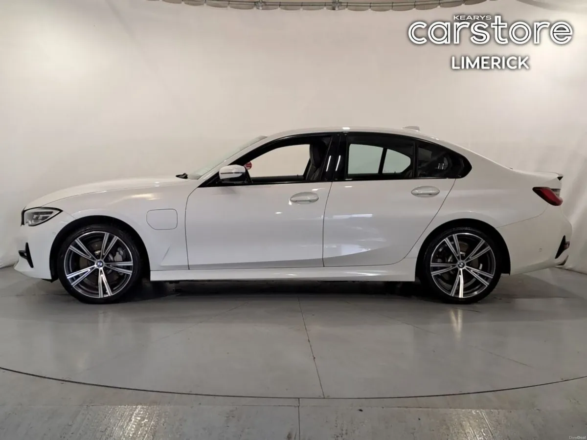 BMW 3-Series 330e xDrive Sport Pro Auto - Image 6