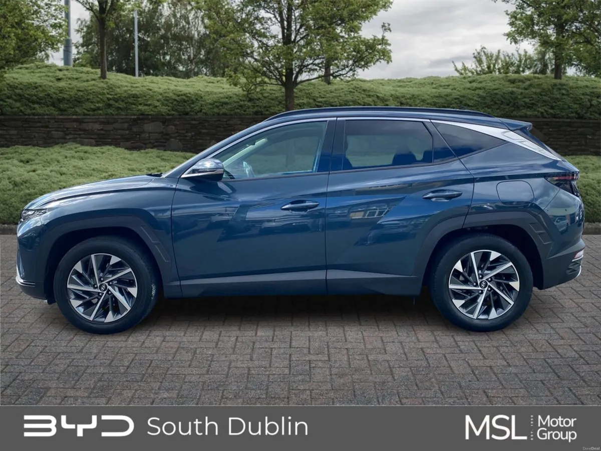Hyundai Tucson 2WD Executive Plus - Image 6