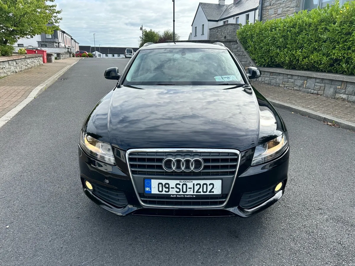 AUDI A4 ESTATE LOW MILEAGE - Image 5