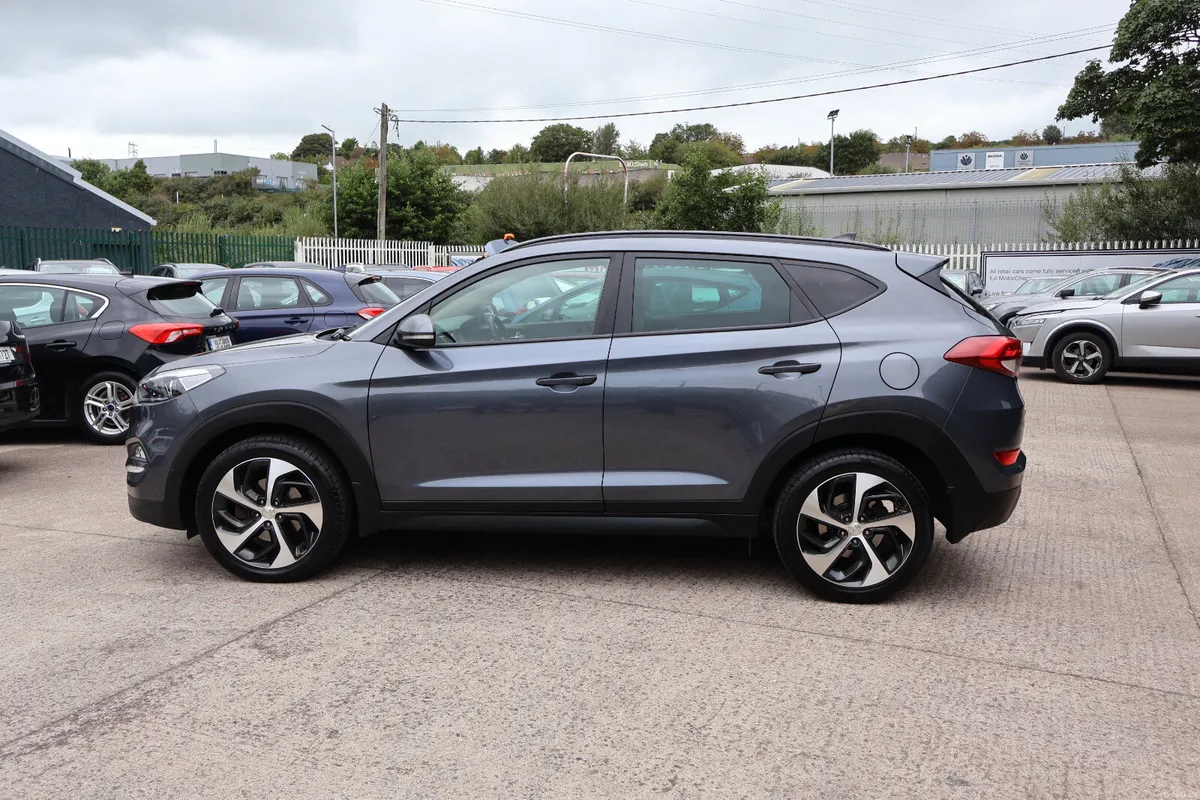 Hyundai Tucson Executive Premium Exceptional! - Image 5