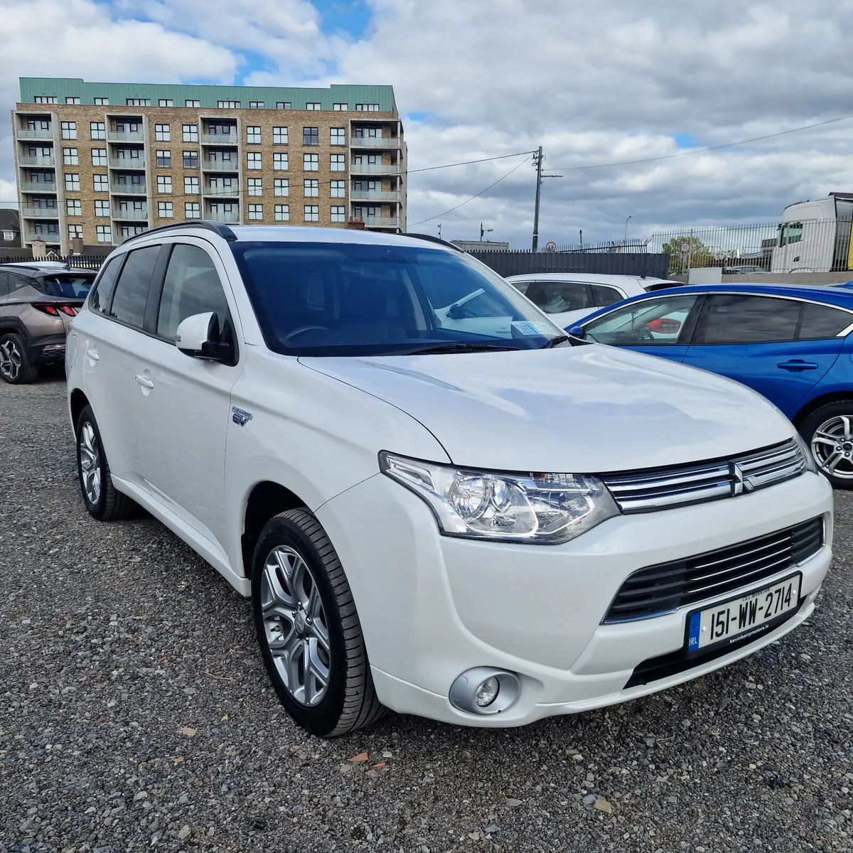 Mitsubishi Outlander 2015 Full service history - Image 1