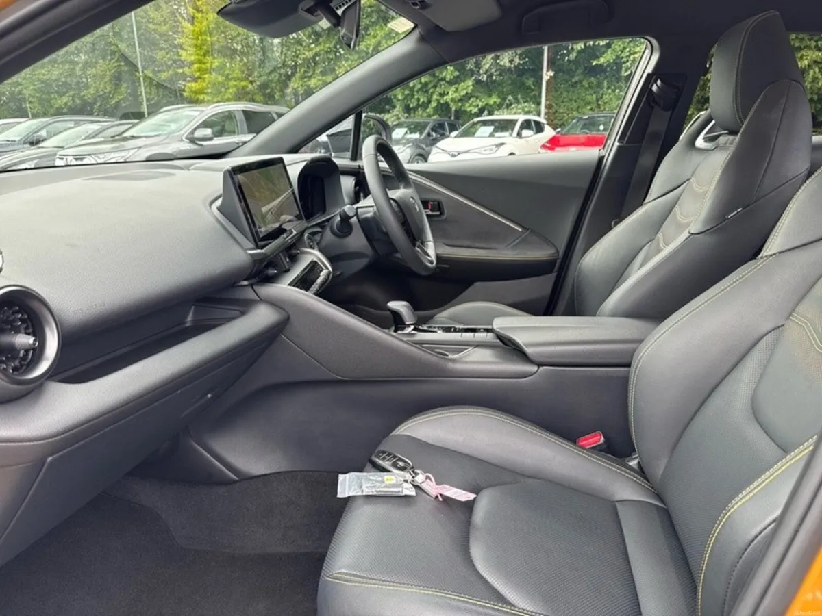 Toyota C-HR C-HR PHEV PREMIERE EDITION - Image 6