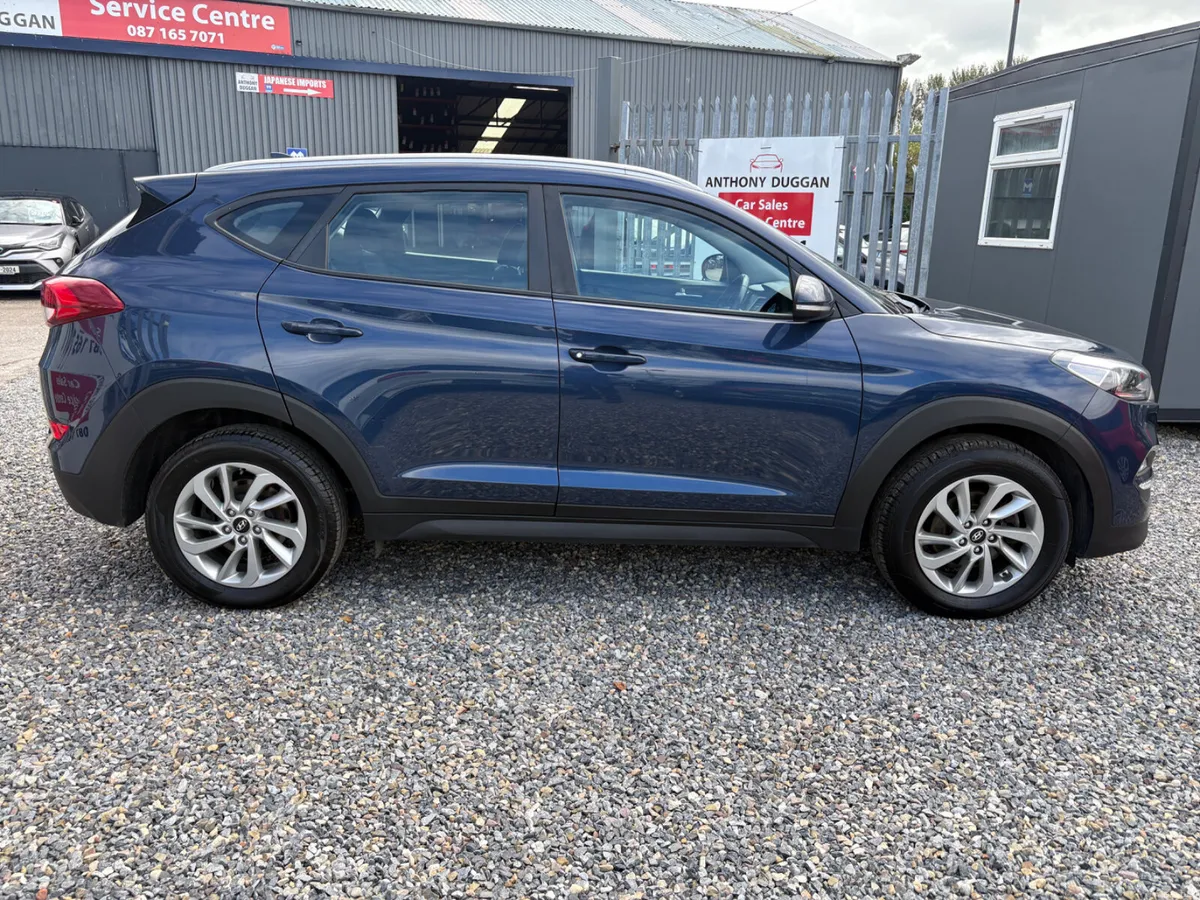 2017 Hyundai Tucson premium - Image 2
