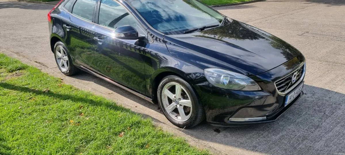 Volvo v40  1.6 dsl - Image 1