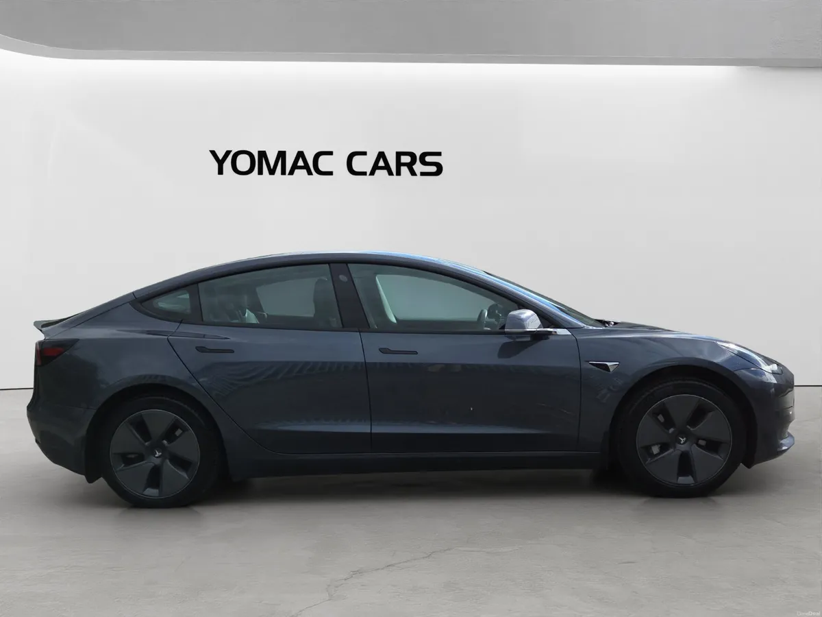 TESLA MODEL 3 STANDARD RANGE + - Image 2