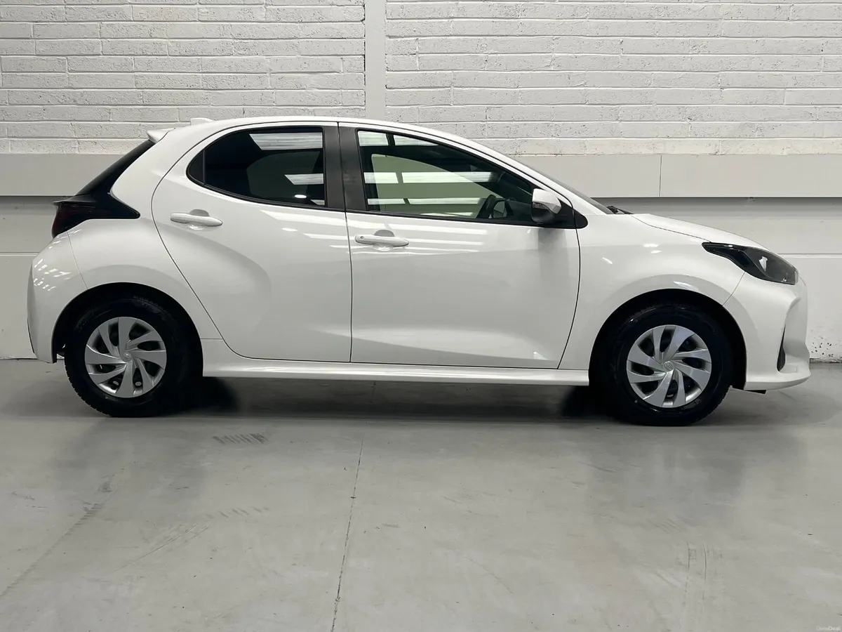 Toyota Yaris Luna 1.5 Petrol Hybrid 116Bhp Auto - Image 5
