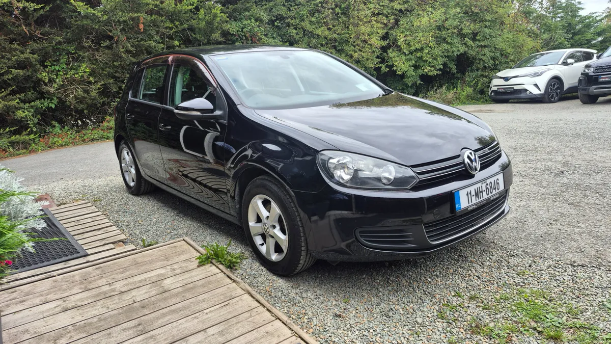 Volkswagen Golf Automatic 2011 - Image 2