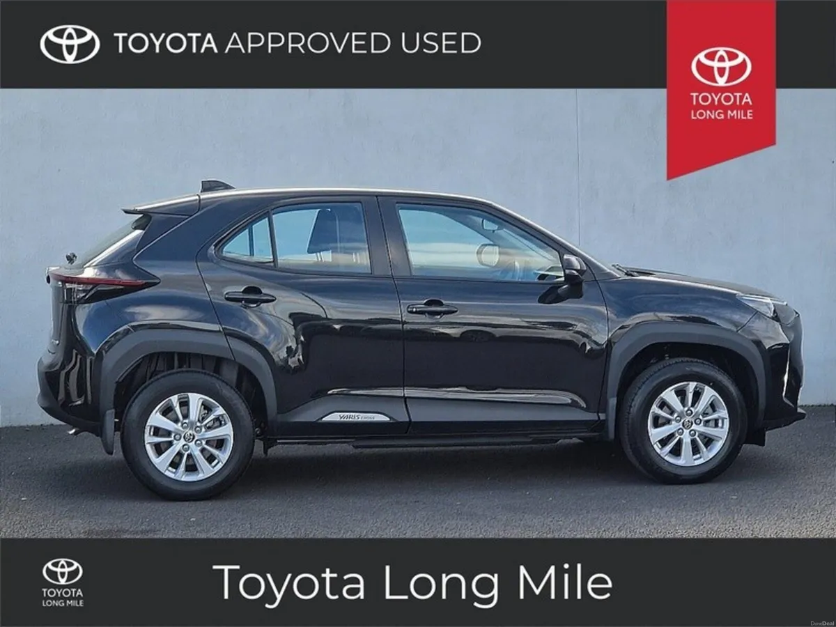 Toyota Yaris Cross 1.5 Hybrid Luna 5dr - Image 3