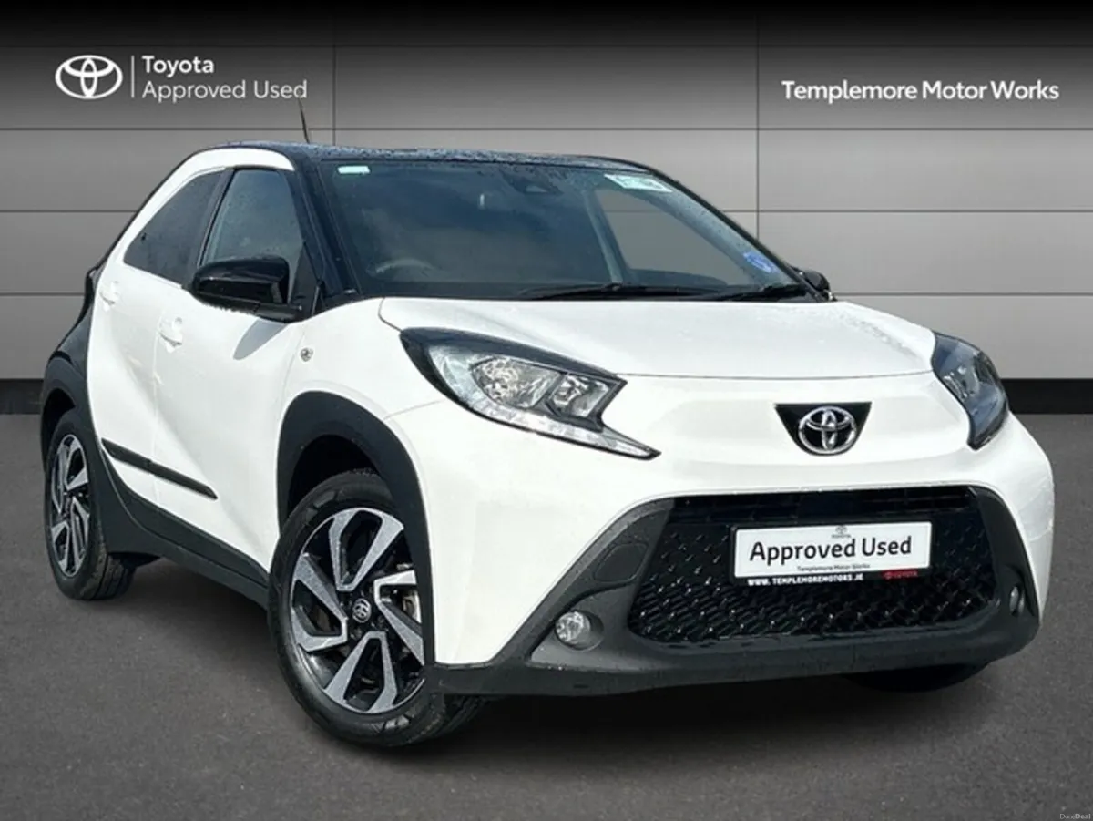 Toyota Aygo X AYGO X DESIGN (WHITE) - Image 1