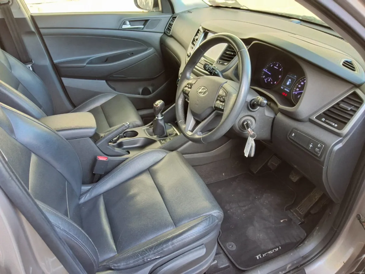 Hyundai Tucson EXECUTIVE 5DR - Image 6
